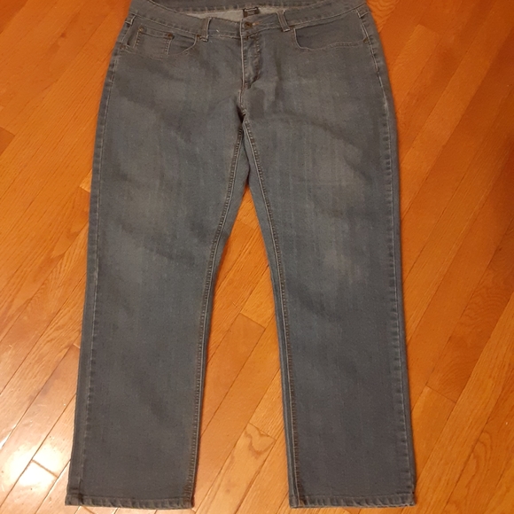 NEW PRICE! Adorable Jeans by Southern Expressions - Picture 4 of 4